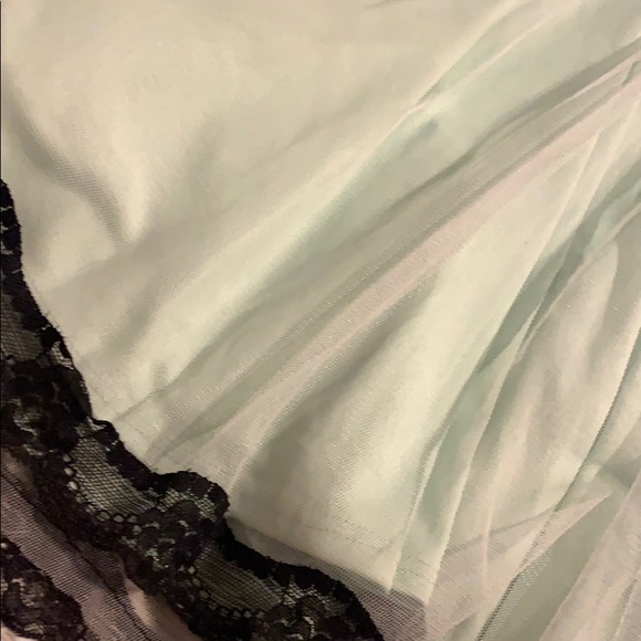 Mint green lace dress - Picture 4 of 6